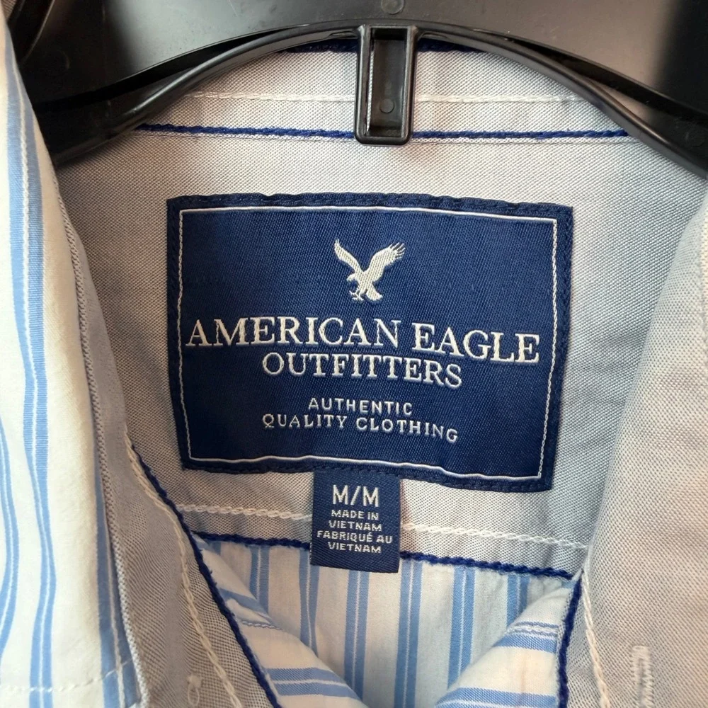 American Eagle Button Down Shirt Men Medium Blue White Striped Preppy Y2K Casual